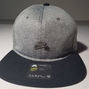 Nike SB Dri-Fit Gray Snap Back Hat One Size